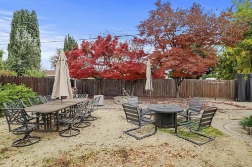 2612 Sunrise Ave, Modesto CA  95350-2437 exterior