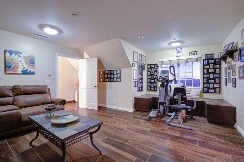 10956 Calle Oro Verde, Valley Center CA  92082-4201 exterior