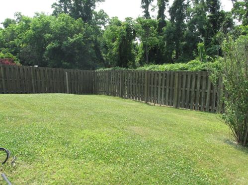 3437 Pinewood Dr, Whitaker PA  15120-1367 exterior