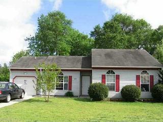 405 Bishop St, Chesapeake VA  23323-4049 exterior
