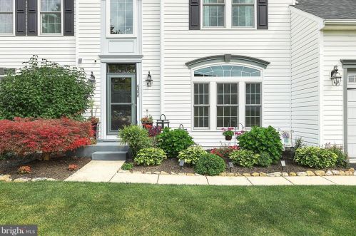 6390 Lauren Ln, Spring Grove, PA 17362-8443