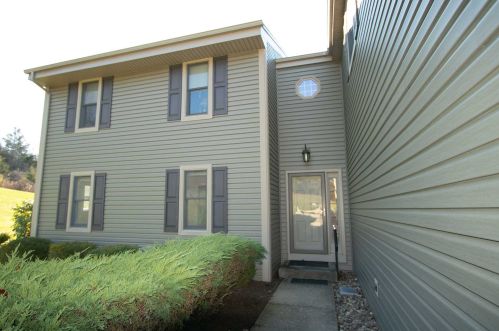 92 Creek Rd, Staatsburg, NY 12580-5624
