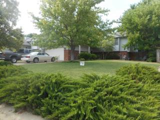 1712 Brendonwood Rd, Derby, KS 67037-3519