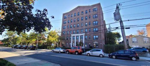 167 Centre Ave, New Rochelle, NY 10805-2746