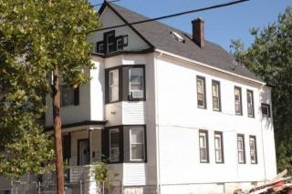537 Park St, Elizabeth, NJ 07206-1354