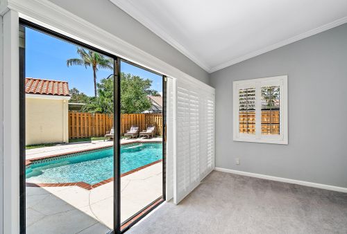 2662 La Lique Cir, West Palm Beach FL  33410-1415 exterior