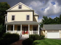 21 Central St, Newton, MA 02466-2402