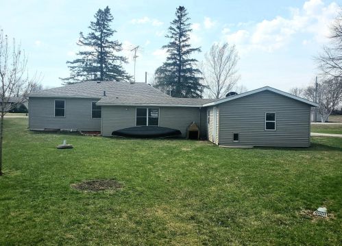 1789 Glynview Trl, Faribault MN 55021-7090 exterior