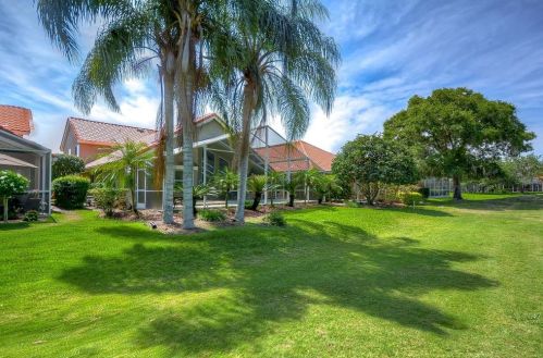 18912 Place Marquette, Lutz FL  33558-5312 exterior