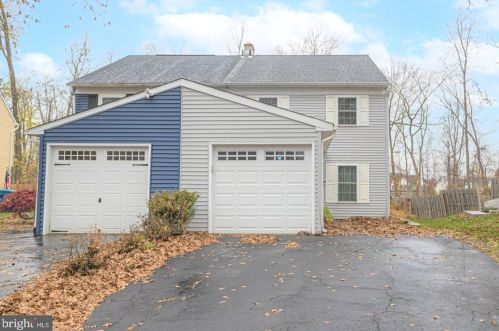 260 Cricklewood Cir, Lansdale PA  19446-1420 exterior