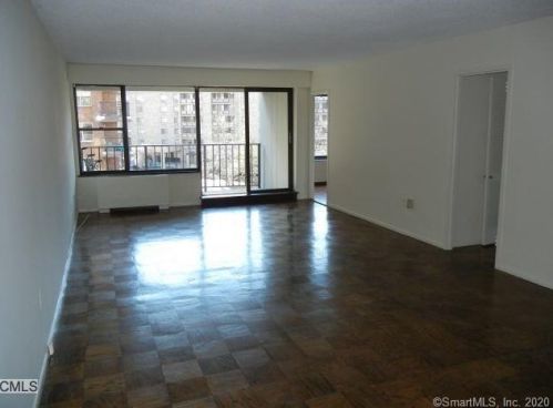 44 Strawberry Hill Ave, Stamford, CT 06902-2632