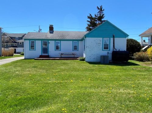 64 Atlantic Ave, Groton, CT 06340-8801