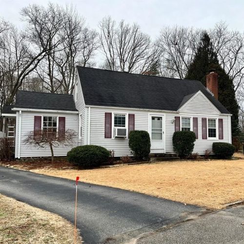 14 King Phillip Cir, North Kingstown, RI 02852-2129