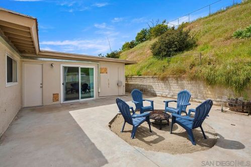 2322 Finch Ln, San Diego CA  92123-3715 exterior