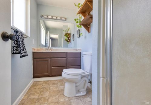 2355 Maria Luz Ct, Santa Rosa CA  95401-6432 exterior