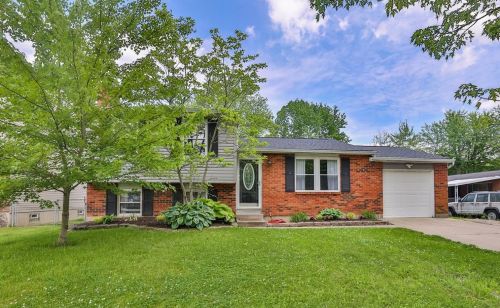 5801 Tall Oaks Dr, Milford, OH 45150-2527