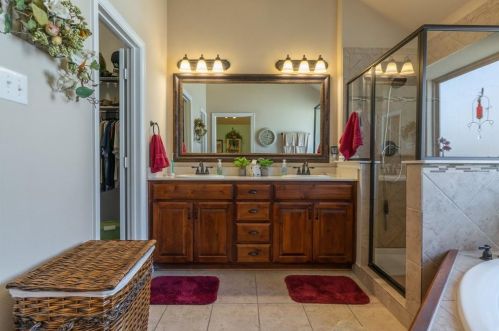 6905 Gamecock Dr, Greenville TX  75402-7720 exterior