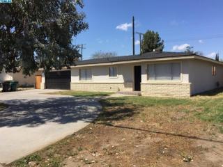 1860 Pleasant Ave, Tulare CA  93274-1765 exterior