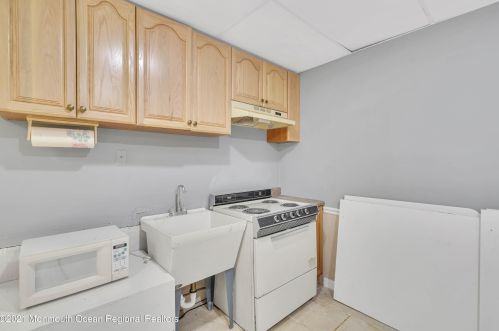 1808 Murray Dr, Belmar NJ  07719-9512 exterior