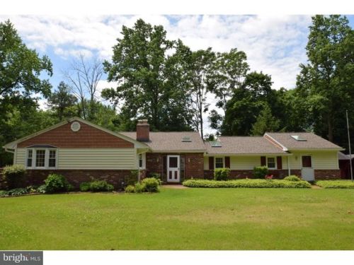 415 Hutchins Dr, Prospectville, PA 19002-2822