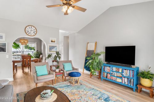 1012 Ferrets End, Beaufort SC  29902-5893 exterior