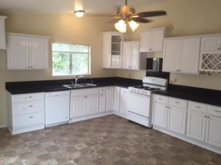 6730 Auburn Cir, Moorpark CA  93021-1303 exterior