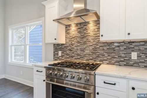676 Ramapo Valley Rd, Oakland NJ  07436-3003 exterior