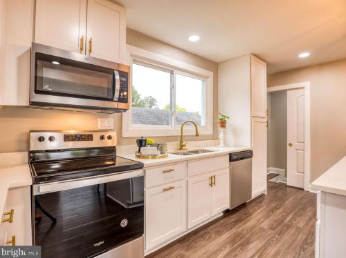 650 George St, Charles Town WV  25414-1461 exterior