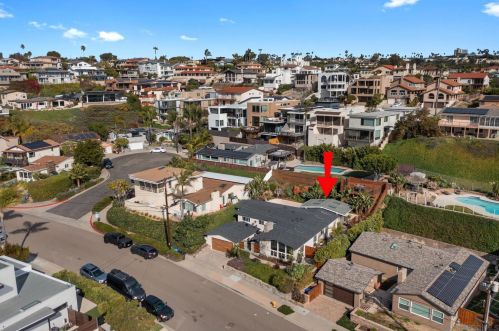 2875 Lloyd St, San Diego CA 92117-6031 exterior