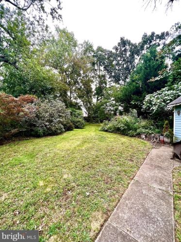 70 Chestnut Ave, Camden NJ  08109-2505 exterior