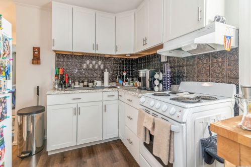 41 Avenue B, Babylon NY  11704-7111 exterior