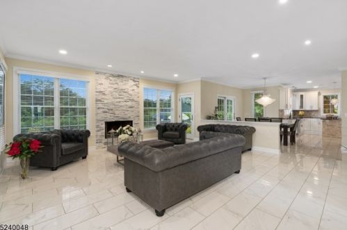 7 Flagstone Hill Rd, Wantage NJ  07461-2236 exterior