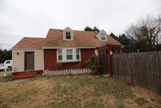 169 Cliff St, Paterson, NJ 07522-1557