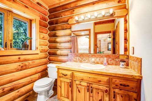 2717 Beaumont Ave, Waterford WI  53185-4933 exterior