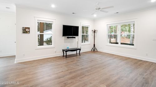 2 Faculty Dr, Beaufort SC  29907-2528 exterior