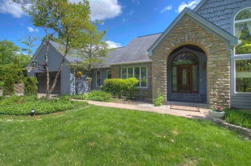 73 Canon Rdg, Newport KY  41075-2059 exterior