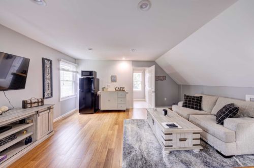 72 Maple Ave, Fishkill NY  12524-2213 exterior