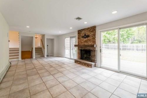 90 Wells Ct, Demarest NJ  07627-2124 exterior