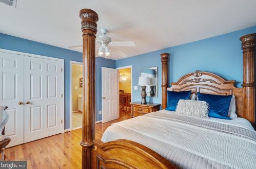 8701 Lords View Loop, Gainesville VA  20155-5806 exterior