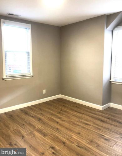 14 Beechwood Ave, Camden NJ  08107-1401 exterior