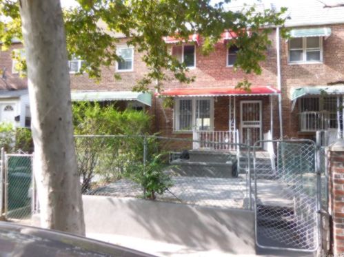 1171 Grenada Pl, Bronx, NY 10466-5019