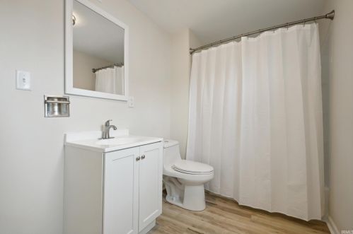 311 La Salle Ave, Mishawaka IN  46545-6224 exterior