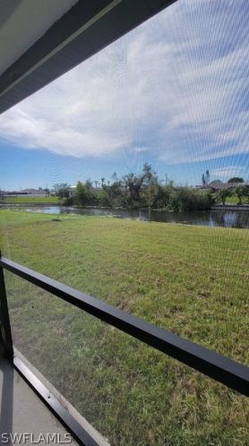 902 11th Pl, Cape Coral FL  33991-2456 exterior