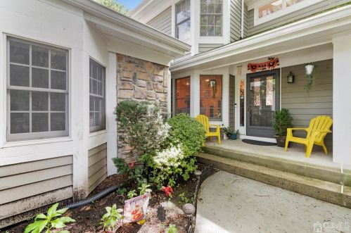 14 Countryside Dr, Princeton, NJ 08540-9406