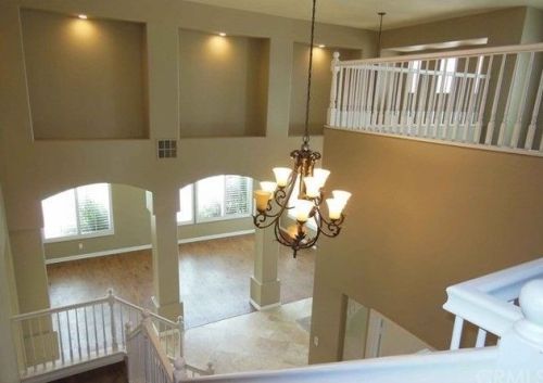 17523 7 Spg Way, Riverside CA 92504-9452 exterior