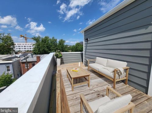 1662 Kramer St, Washington DC 20002-4558 exterior