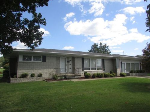 1212 Poplar Dr, Lawrenceburg, TN 38464-2743