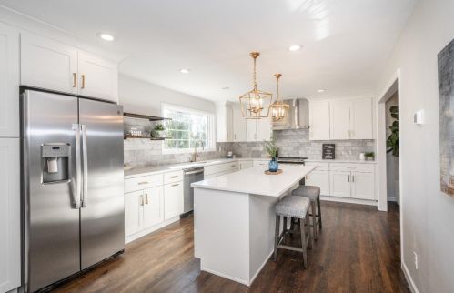 9935 Forestglen Dr, Cincinnati, OH 45242-5115