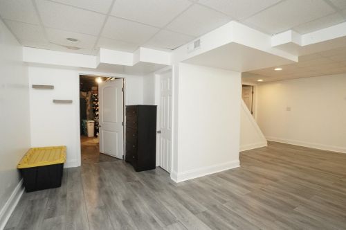 6 Damon Rd, Cincinnati OH 45218-1034 exterior