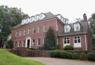6079 Shady Grove Rd, Memphis, TN 38120-2507